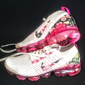 Vapormax shoes pink floral black white women size 9